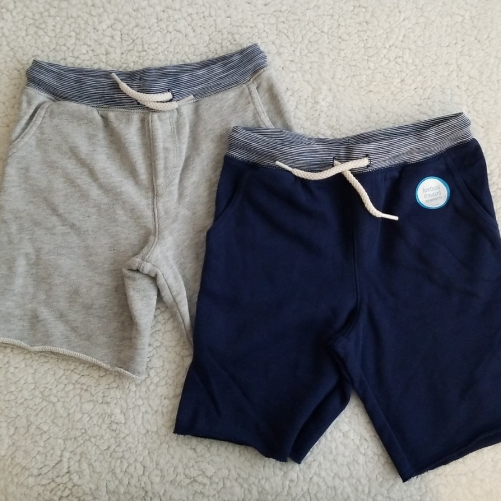 CARTERS - 2 PAIR 5T 100% COTTON SHORTS